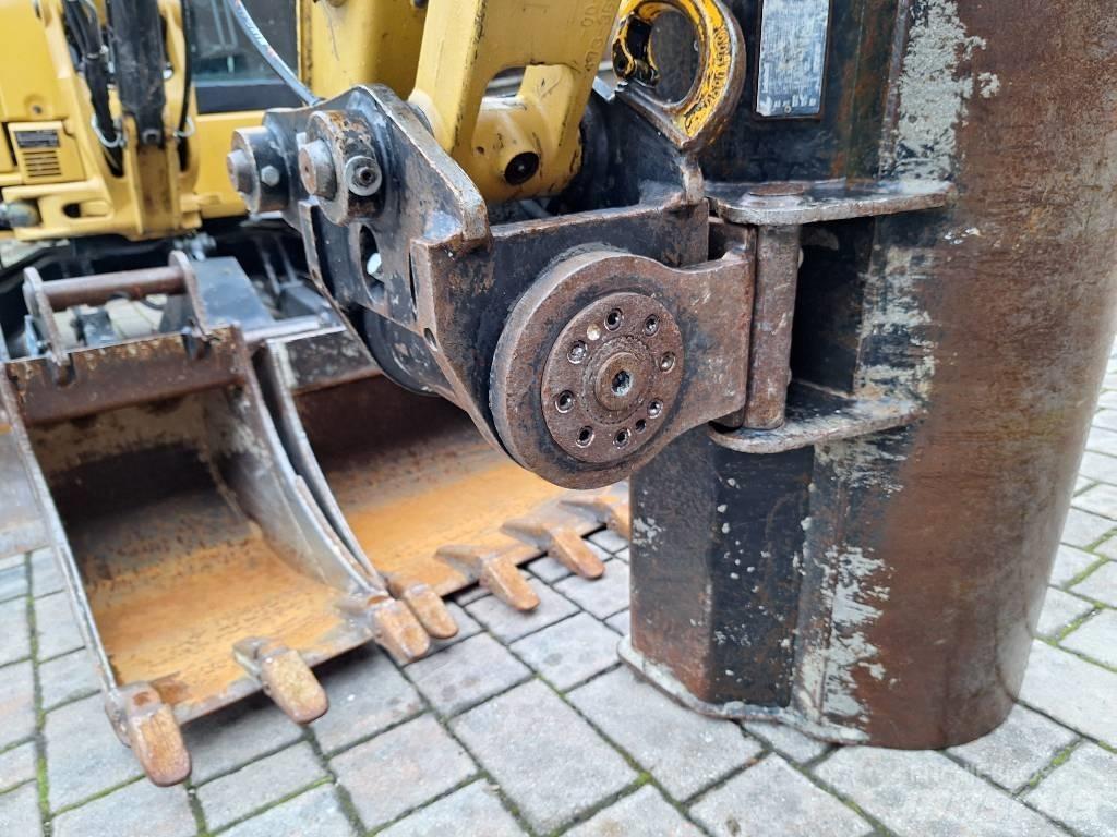 CAT 305 E2 + Powertilt Mini Escavadoras <7t