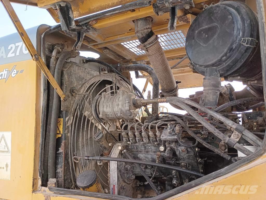 Komatsu WA 270 Pás carregadoras de rodas