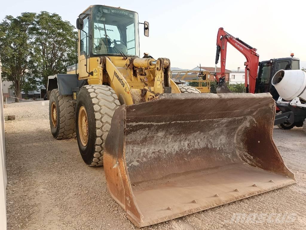 Komatsu WA 270 Pás carregadoras de rodas