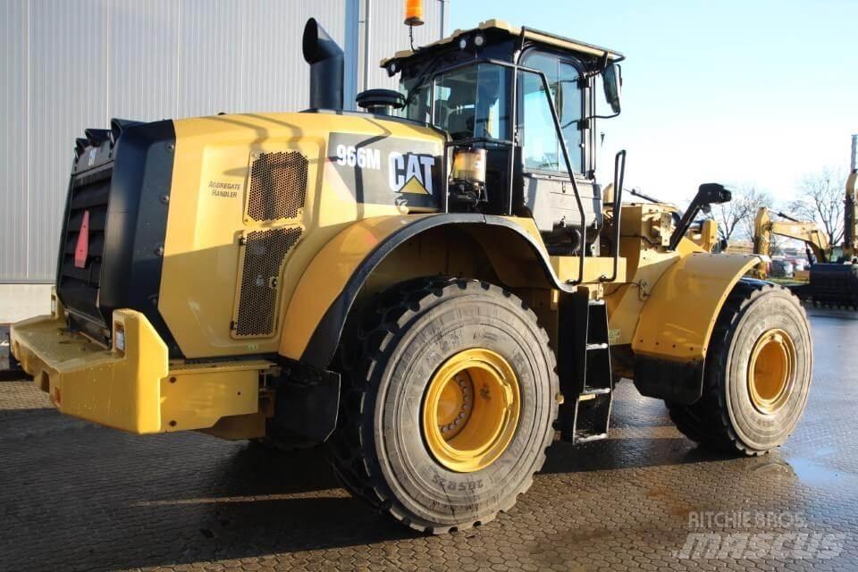 CAT 966M Pás carregadoras de rodas