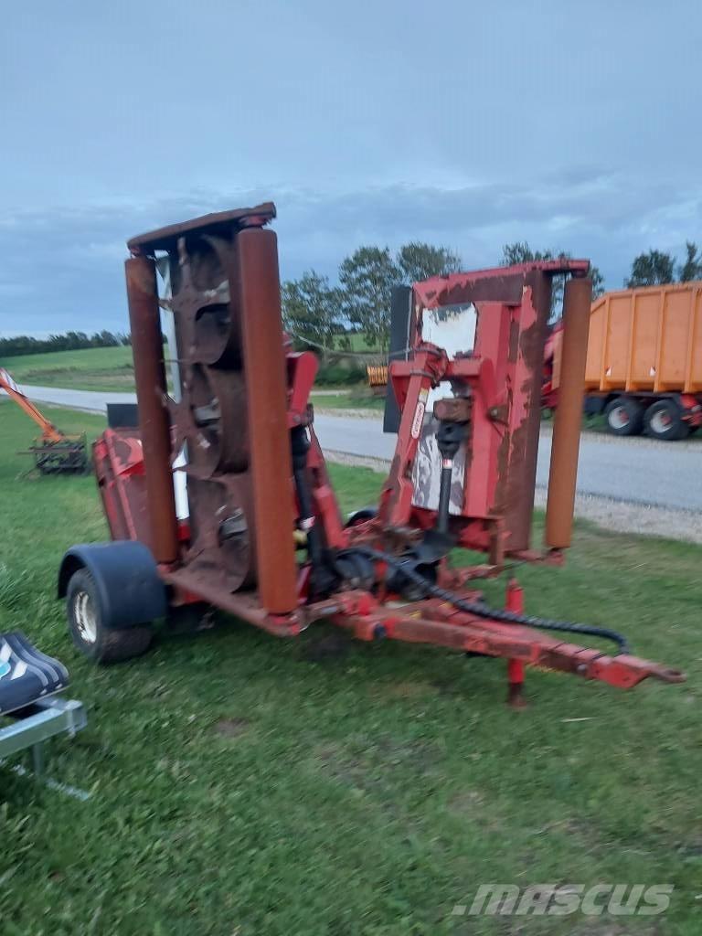 Trimax G2 493 DL Corta-Relvas montadas e arrastadas