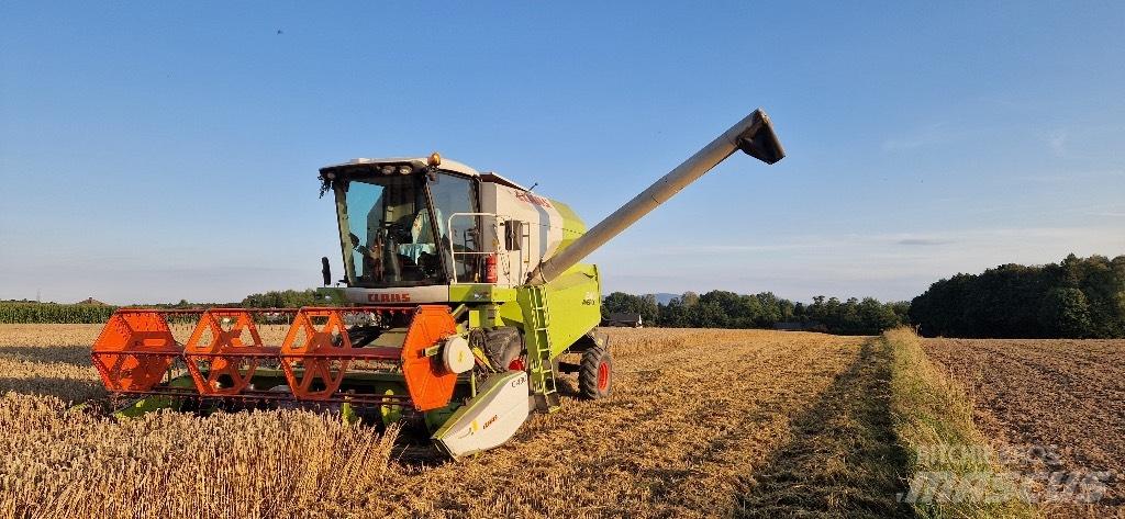 CLAAS Avero 240 Ceifeiras debulhadoras