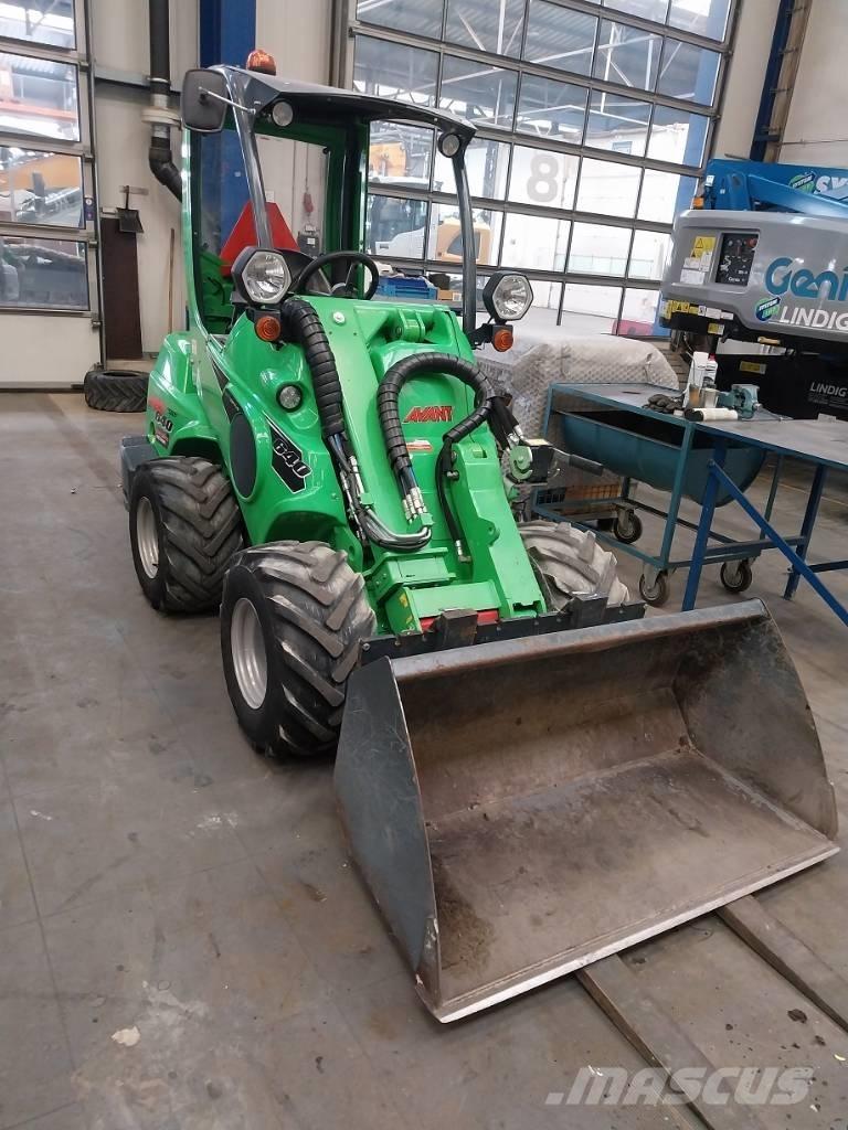 Avant 640 Carregadoras de direcção deslizante