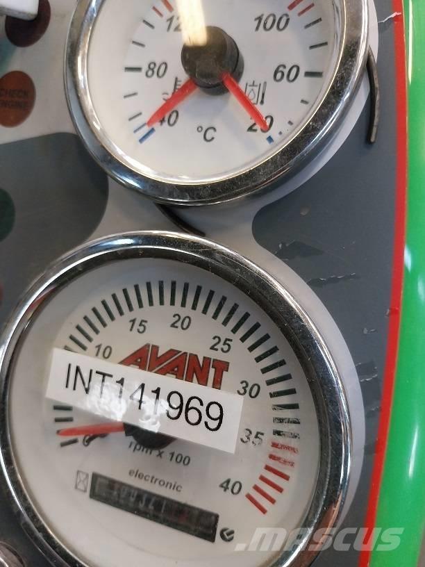 Avant 640 Carregadoras de direcção deslizante