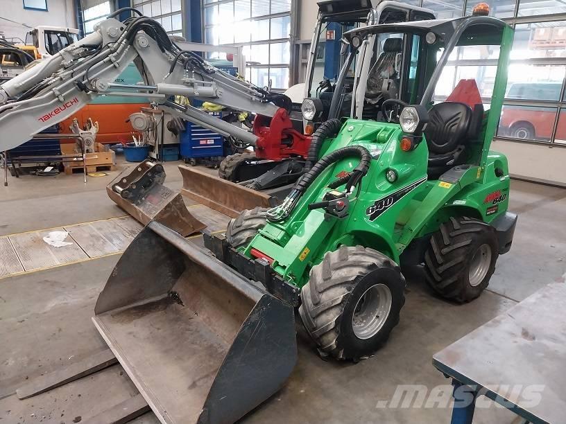 Avant 640 Carregadoras de direcção deslizante