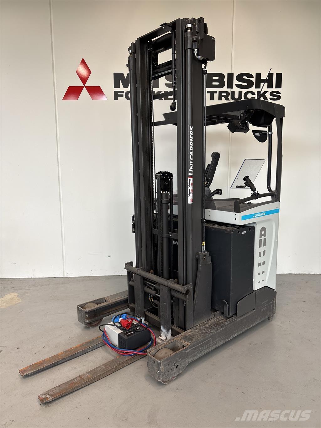 Atlet UMS160 Empilhadores Elevadores