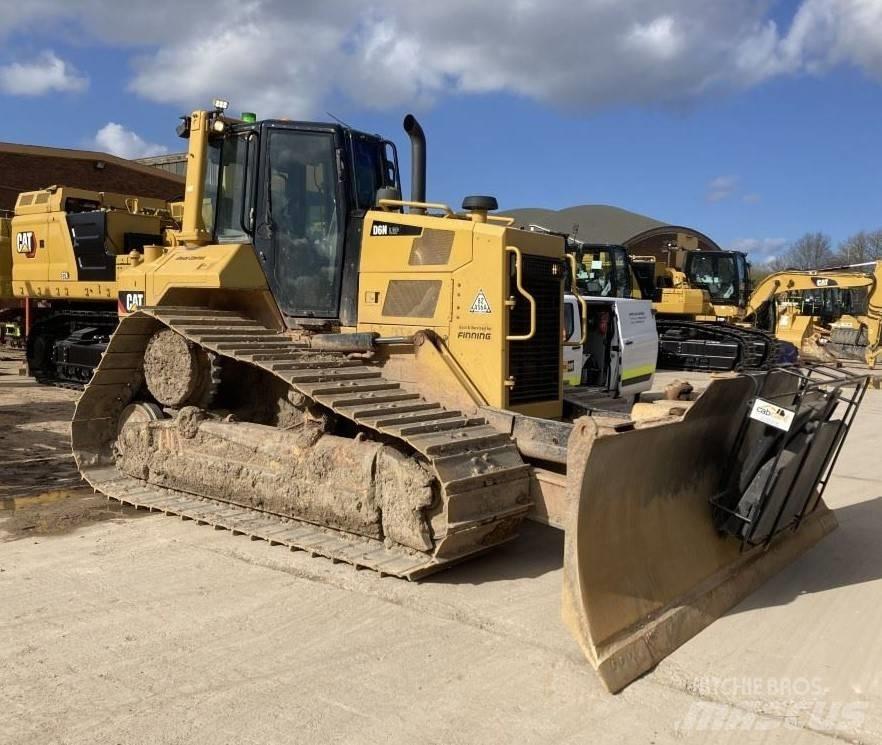 CAT D 6 N LGP Dozers - Tratores rastos