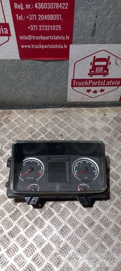 Scania R 440    2052210 Cabines e interior