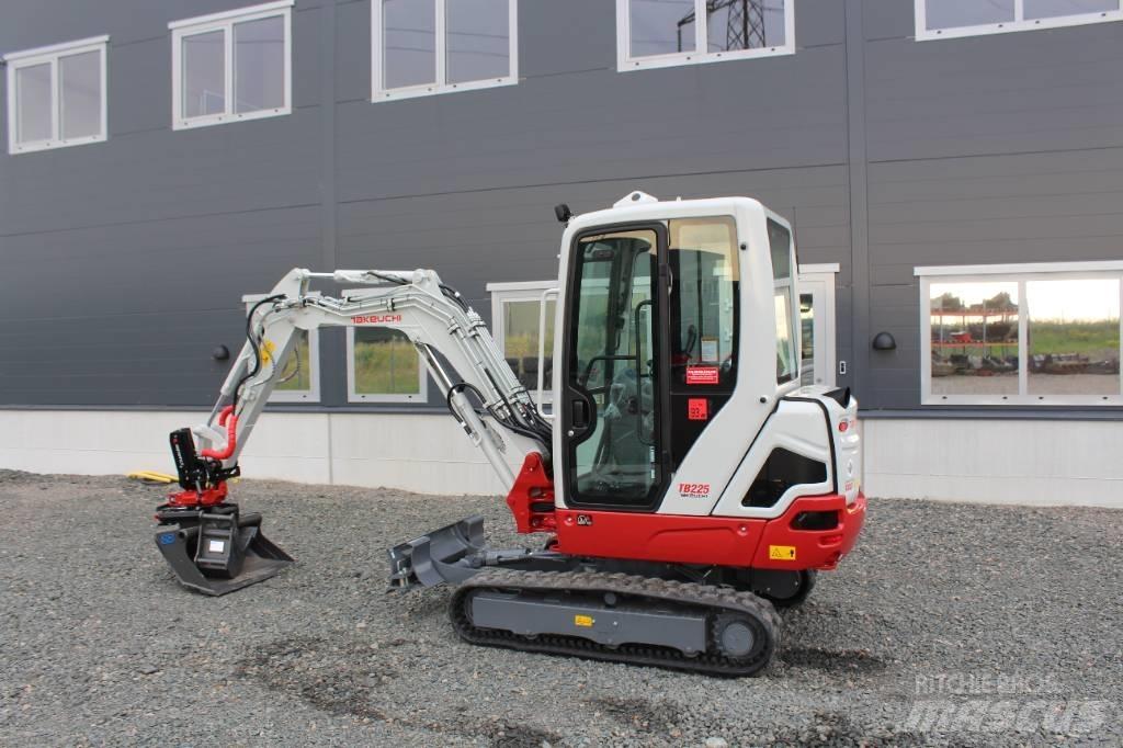 Takeuchi TB 225 Mini Escavadoras <7t