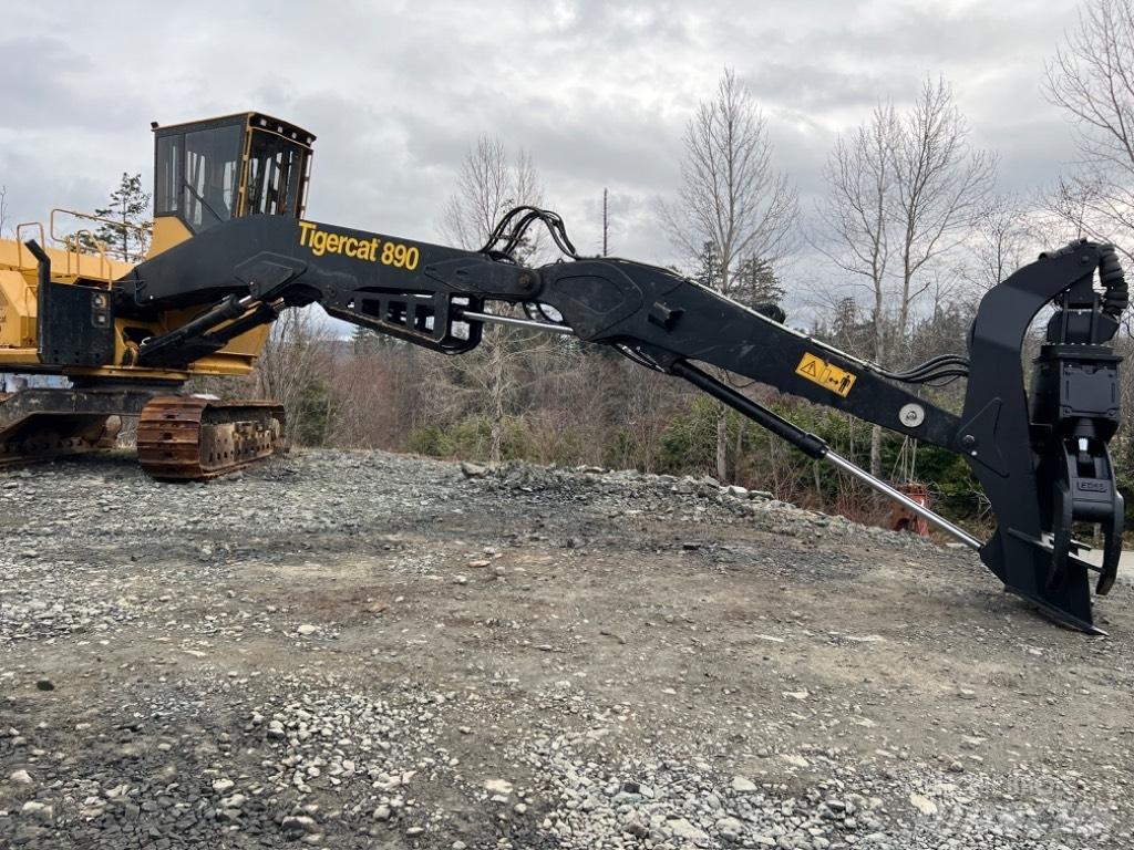 Tigercat 890 Carregadores