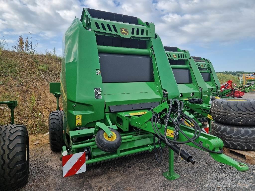 John Deere V461M Enfardadeira de rolos