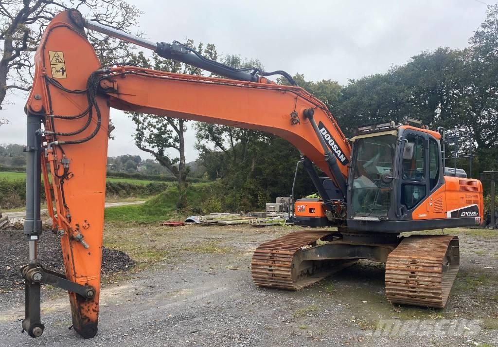 Doosan DX 225 LC Escavadoras de rastos