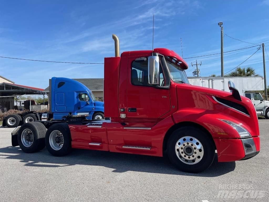 Volvo VNL64T300 Tractores (camiões)