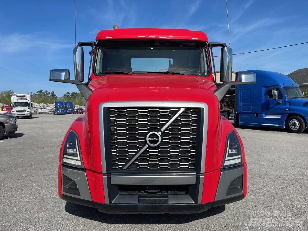 Volvo VNL64T300 Tractores (camiões)