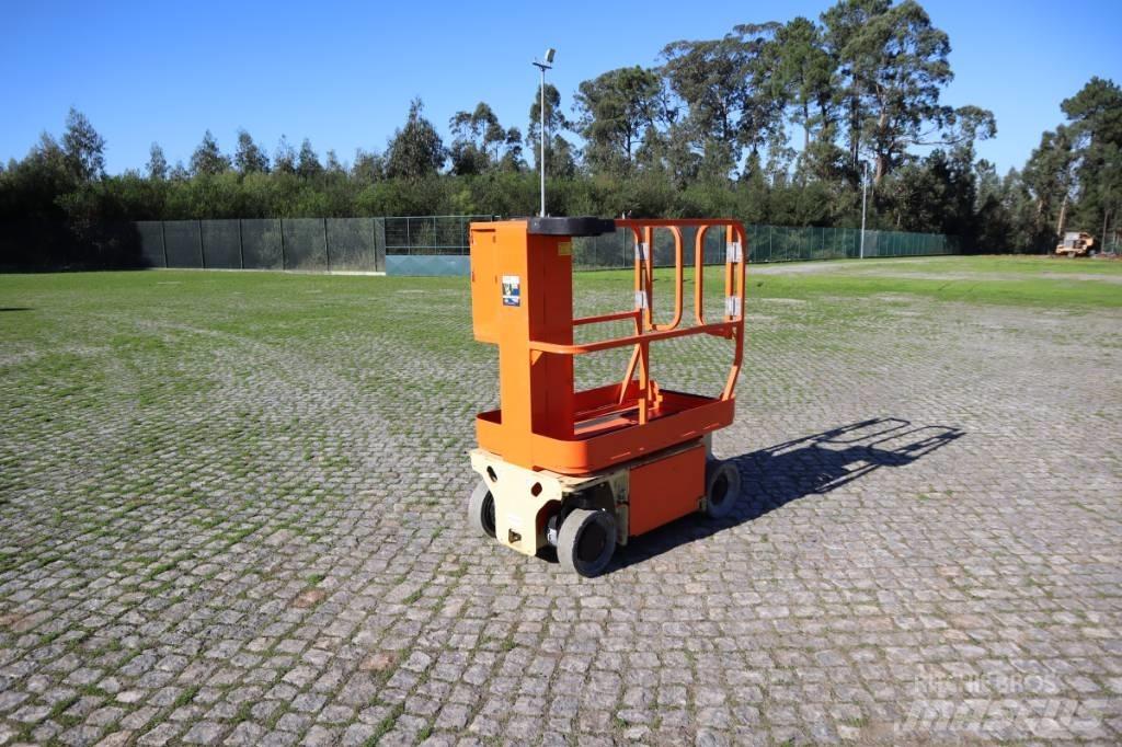 JLG 1230ES (5.66 m) Plataformas de Mastro Vertical