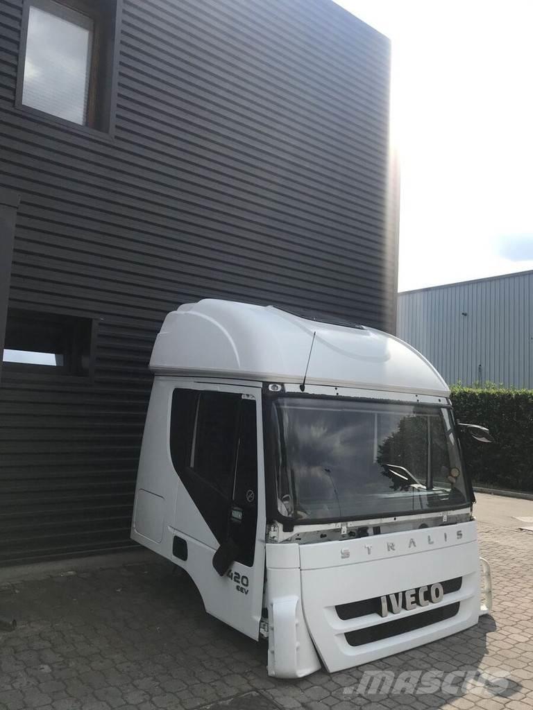 Iveco Stralis AT Cabines e interior
