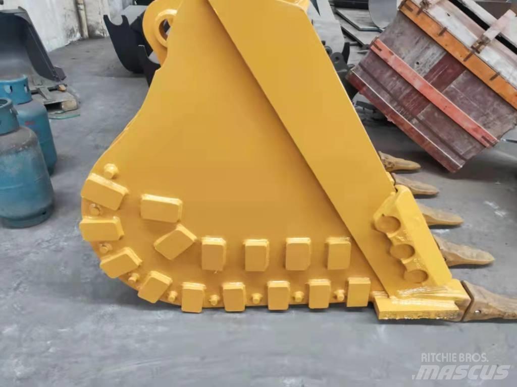 Komatsu PC220 Baldes