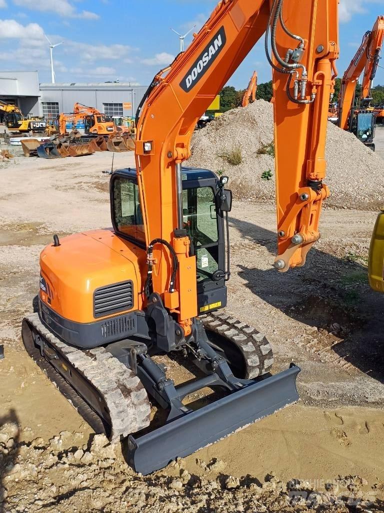 Doosan DX 85 R-3 Escavadoras Midi 7t - 12t