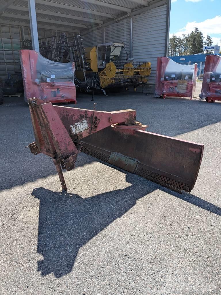 VM 300 J Niveladoras de arraste