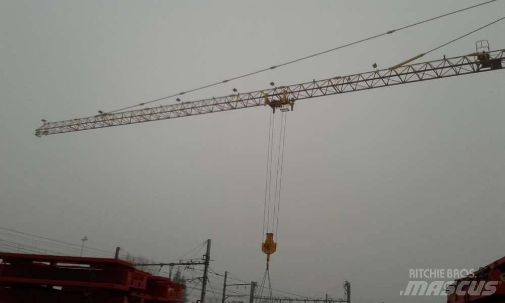 Potain MD 235 J12 Gruas de construção