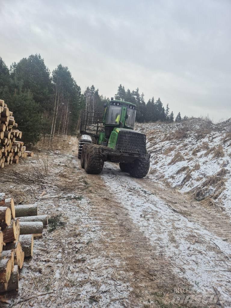 John Deere 1910 E Forwarders florestais