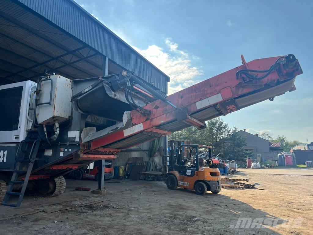 Sandvik QJ 241 Britadores móveis