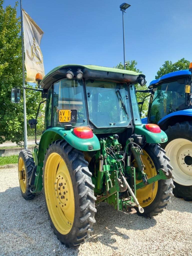 John Deere 5820 Tratores Agrícolas usados