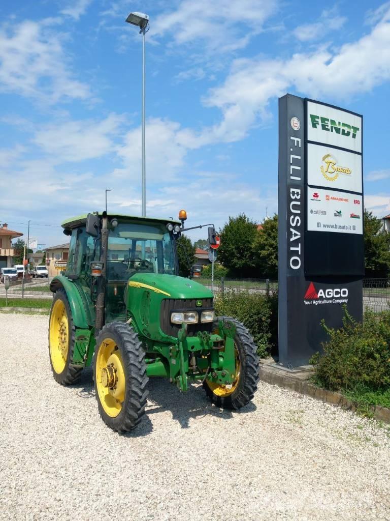 John Deere 5820 Tratores Agrícolas usados