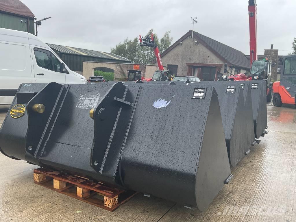 Manitou 1 CM Bucket Manipuladores telescópicos