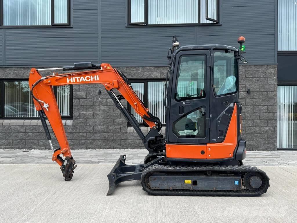 Hitachi ZX 33 U-6CLR Mini Escavadoras <7t