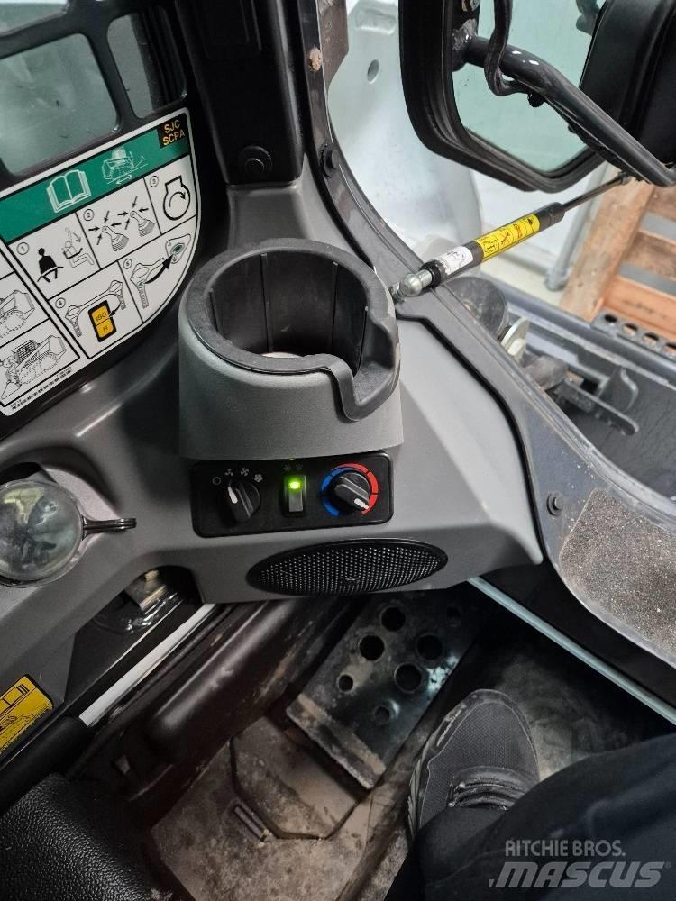 Bobcat S 590 Carregadoras de direcção deslizante