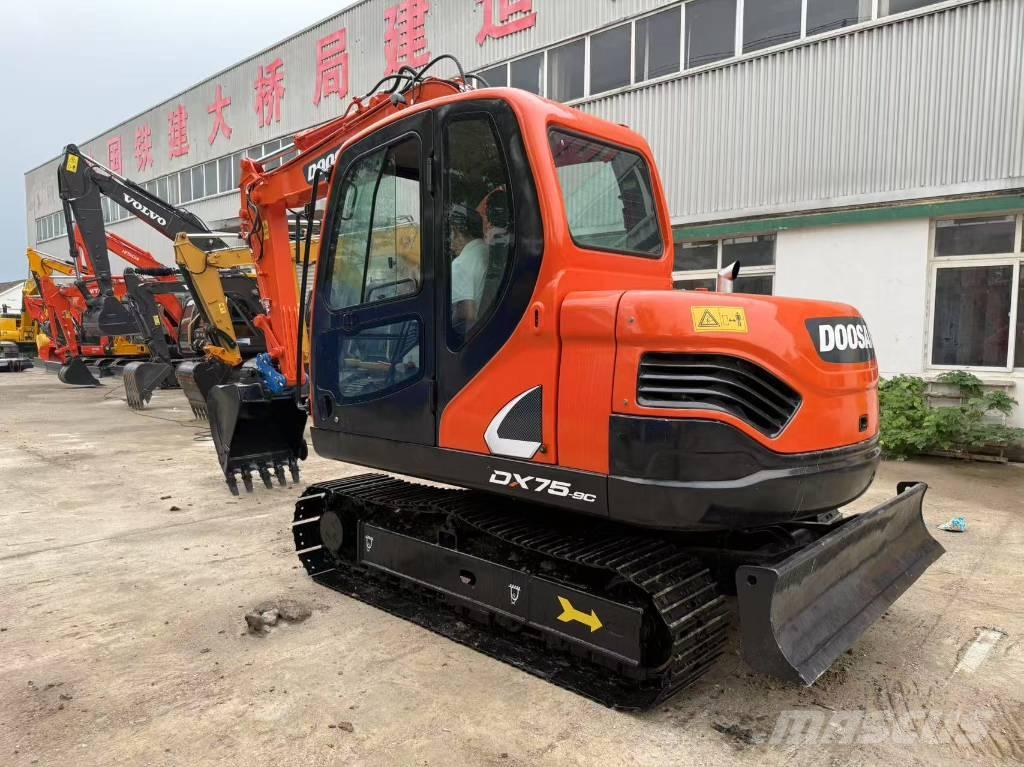 Doosan DX 75 Escavadoras de rastos