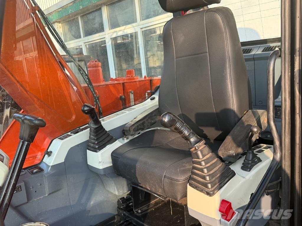 Doosan DX 75 Escavadoras de rastos