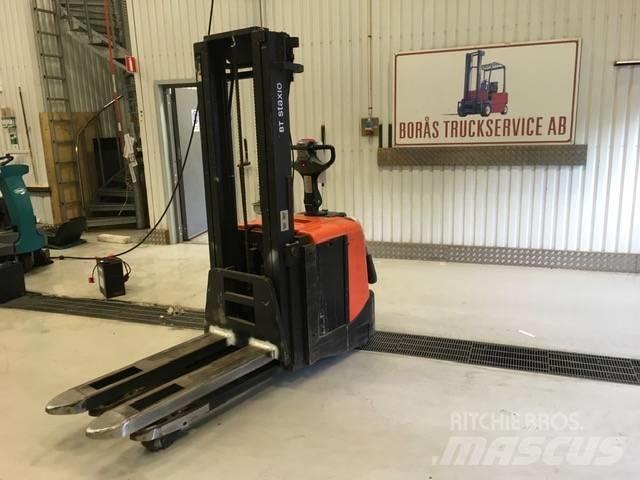 BT SPE 160 L Empilhador para operador externo
