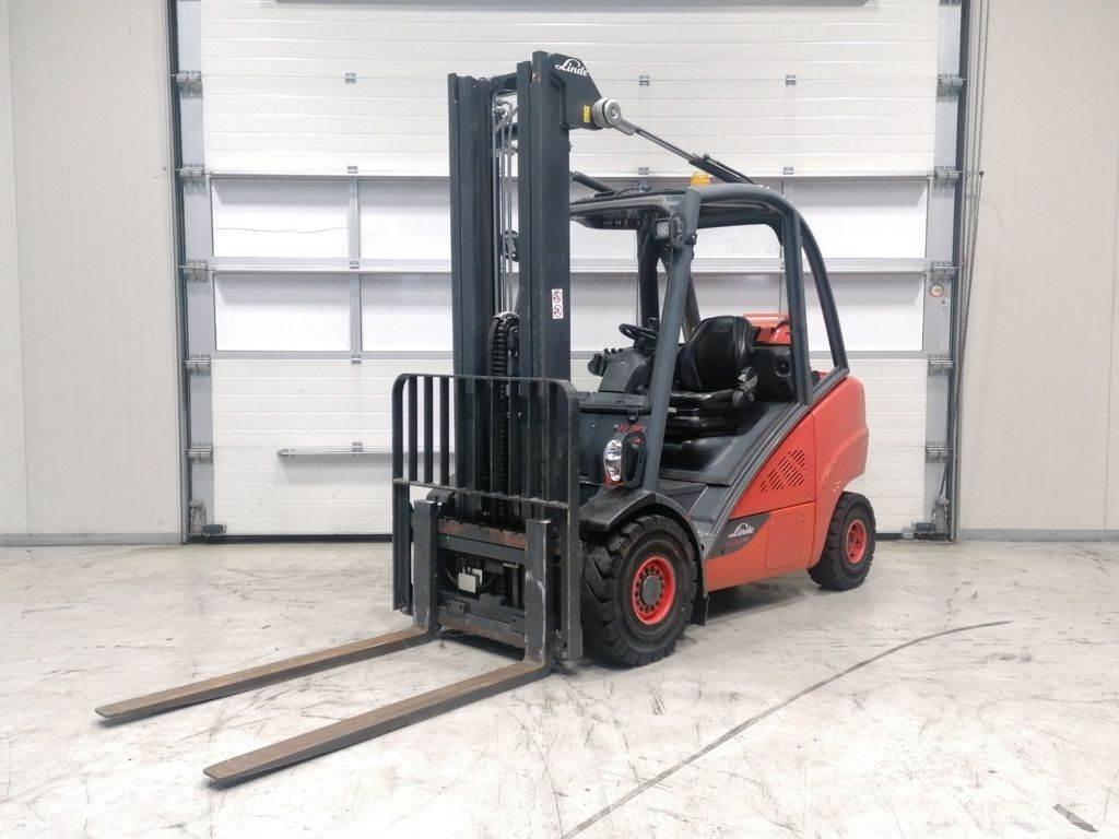 Linde H30T-02 Empilhadores a gás
