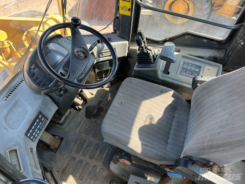 Komatsu WA 480 Pás carregadoras de rodas