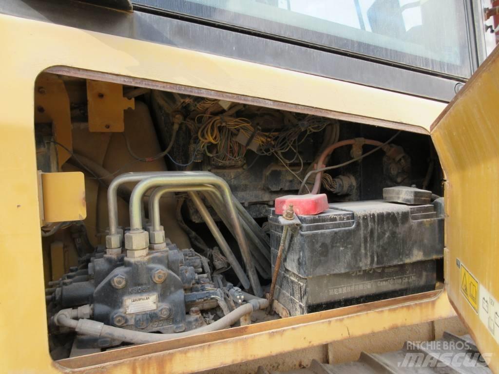 CAT D5K Dozers - Tratores rastos