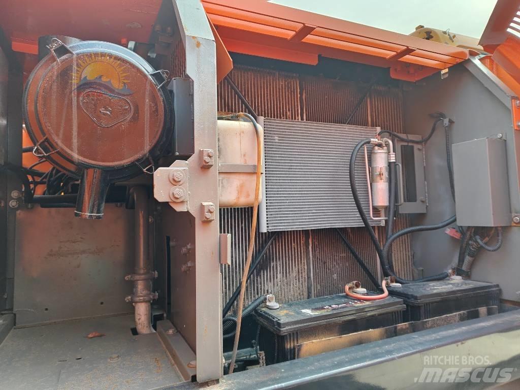 Hitachi ZX 210 Escavadoras de rastos