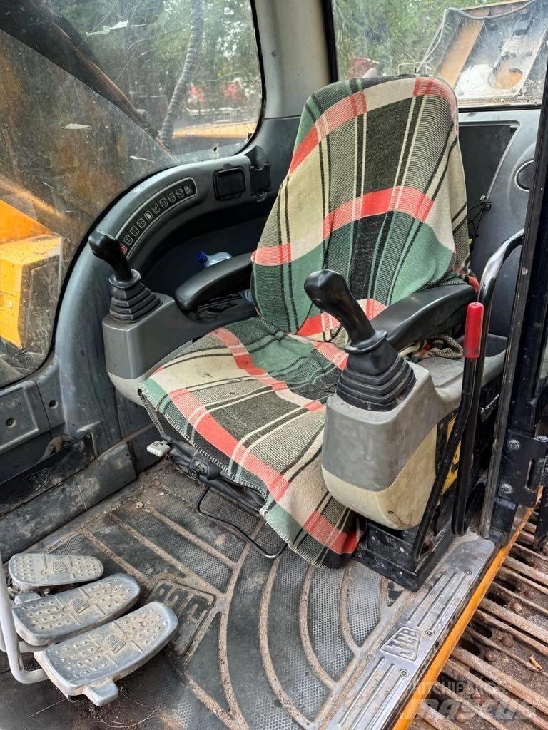 JCB JS 220 LC Escavadoras de rastos