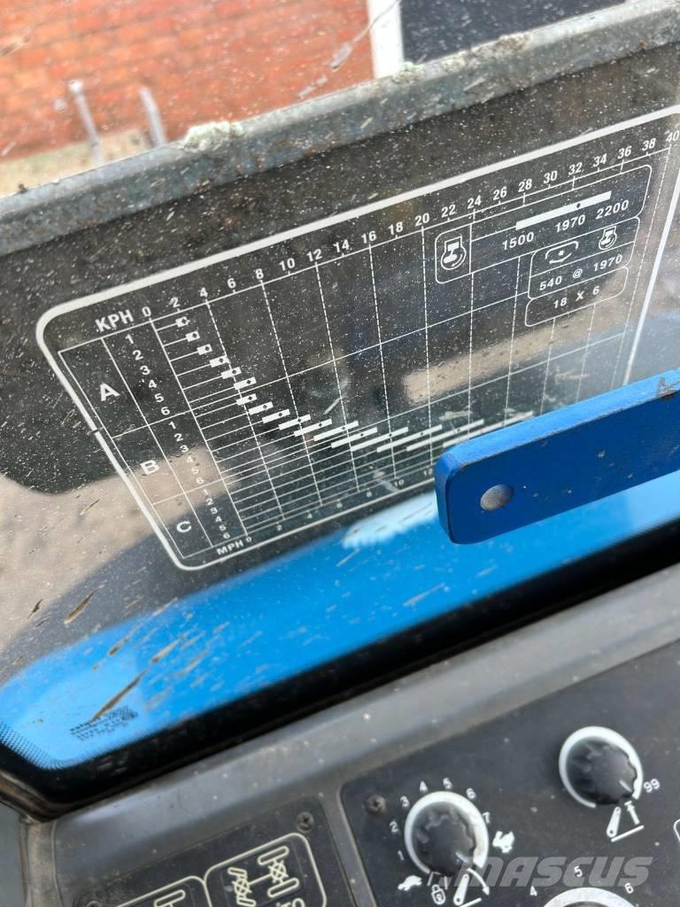 New Holland 8360 Tratores Agrícolas usados