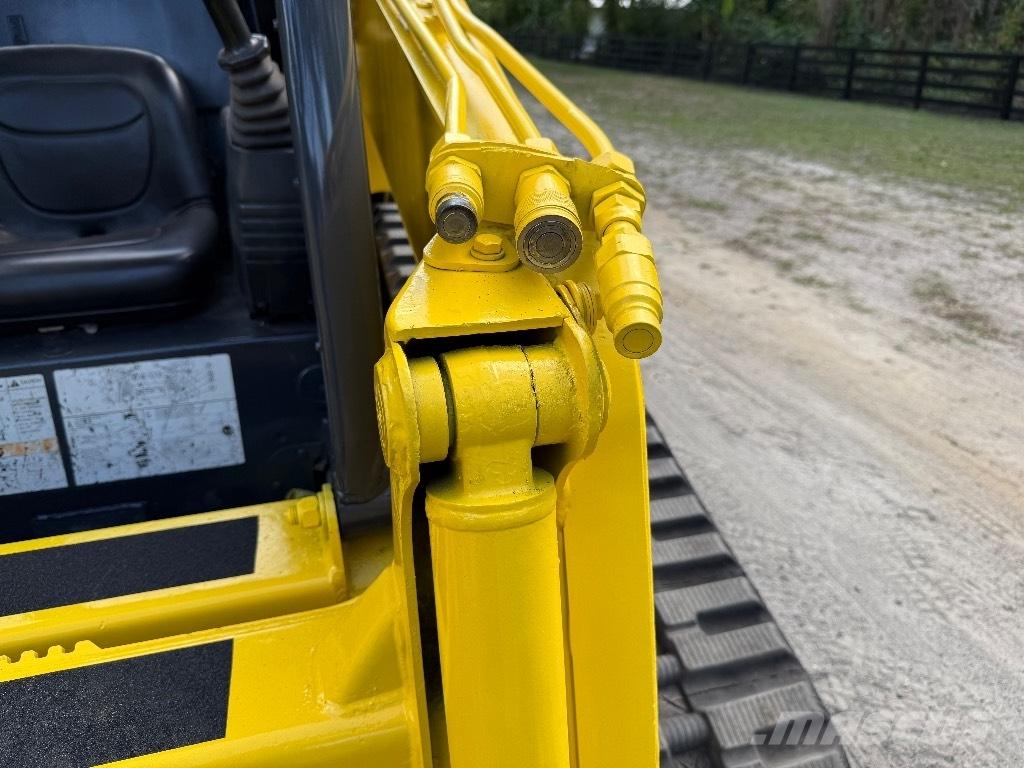 Komatsu CK 35-1 Carregadoras de direcção deslizante