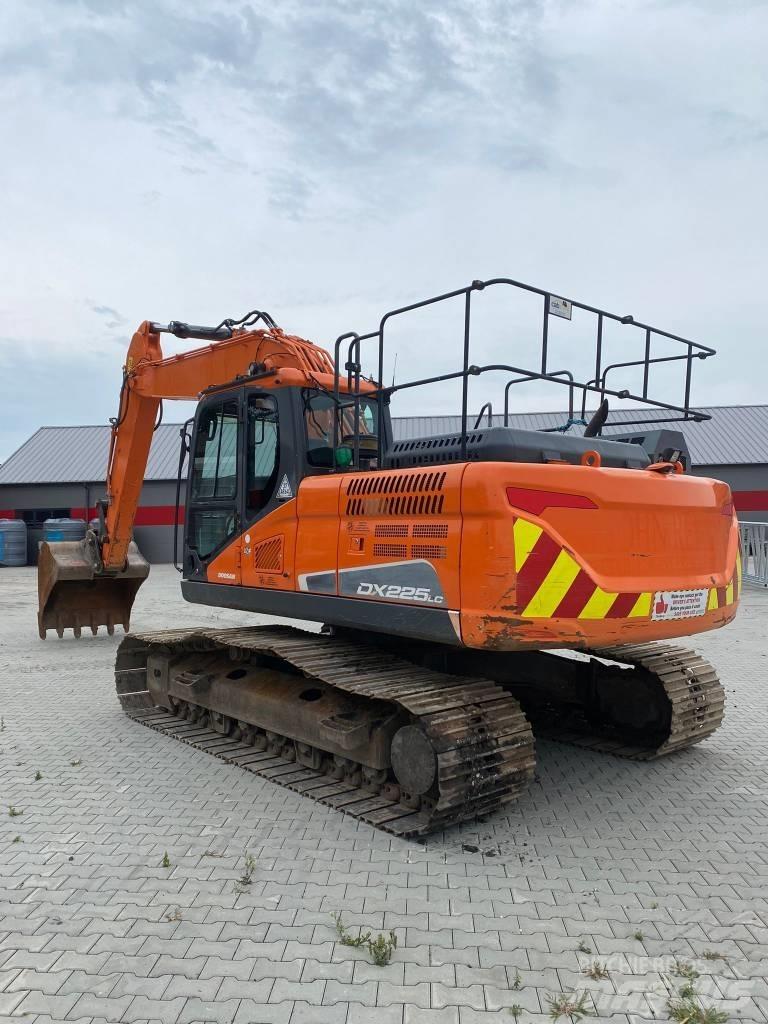 Doosan DX 225 LC Escavadoras de rastos