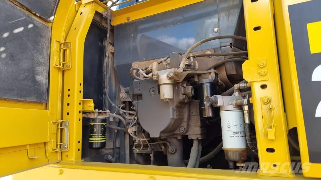 Komatsu PC 210 LC-11 Escavadoras de rastos