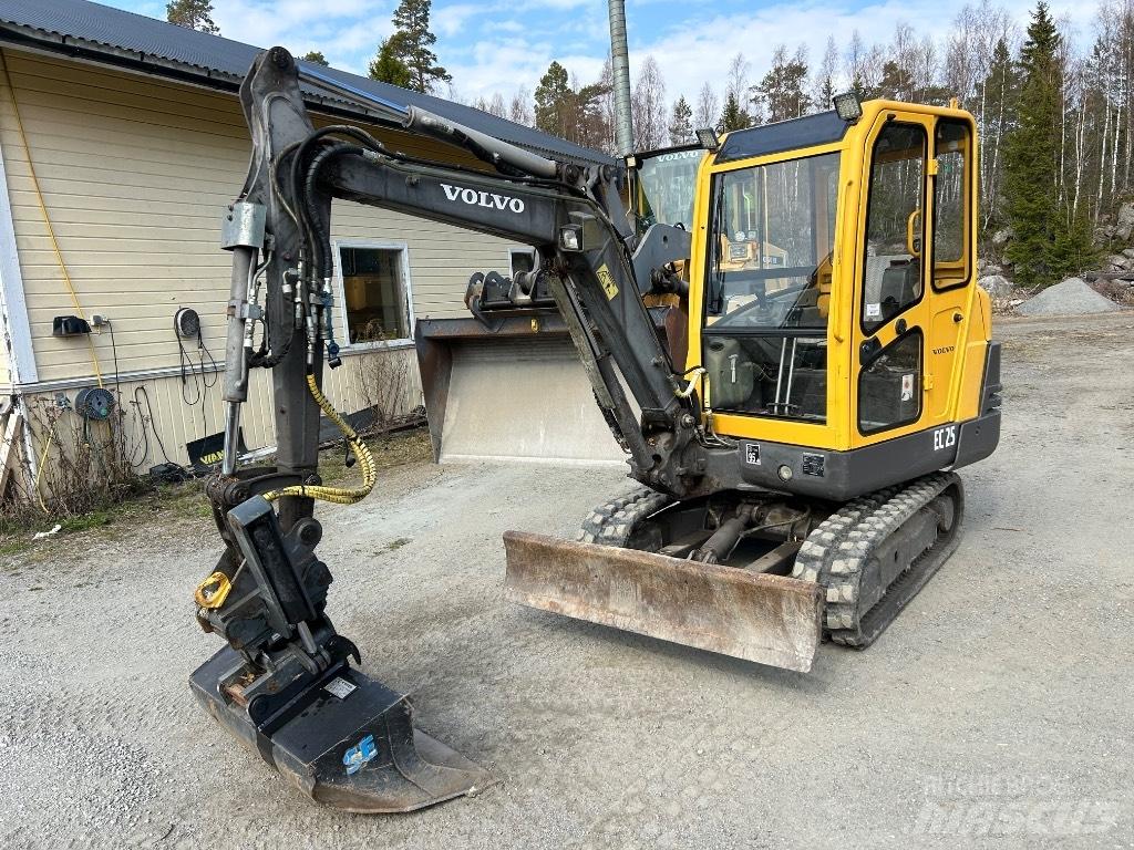 Volvo EC 25 Mini Escavadoras <7t