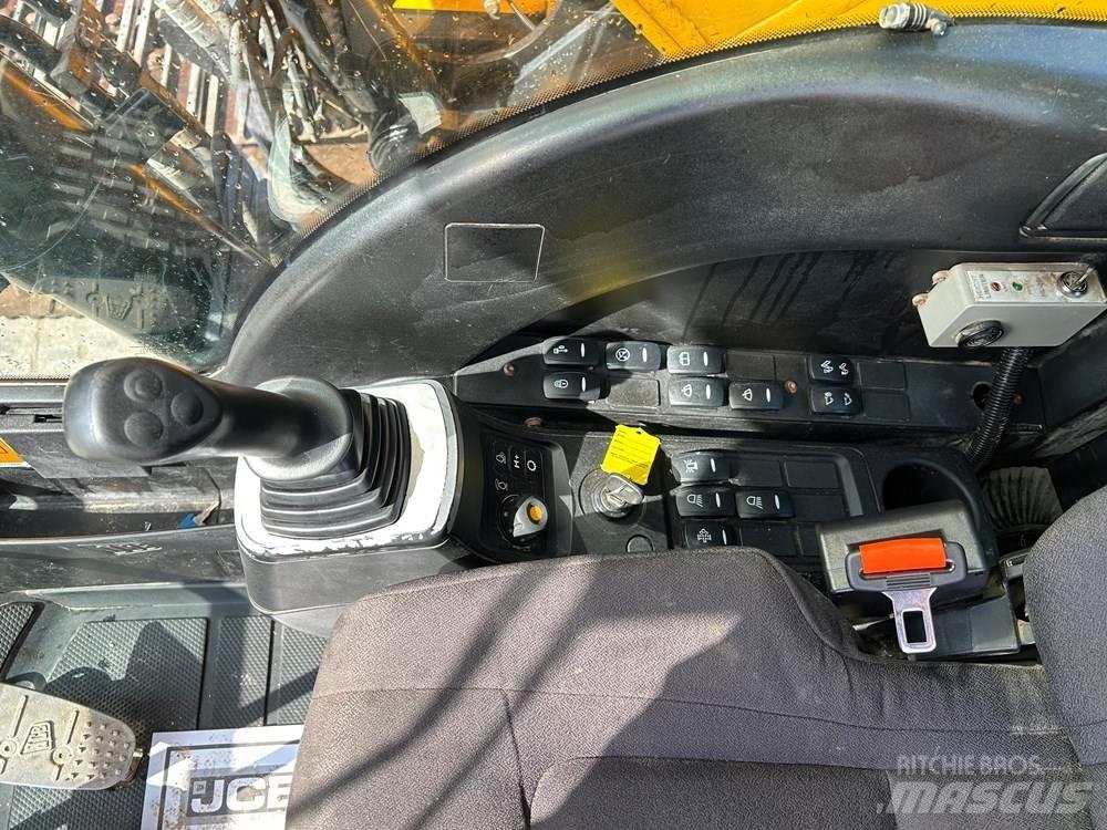 JCB JS220 LC Escavadoras de rastos
