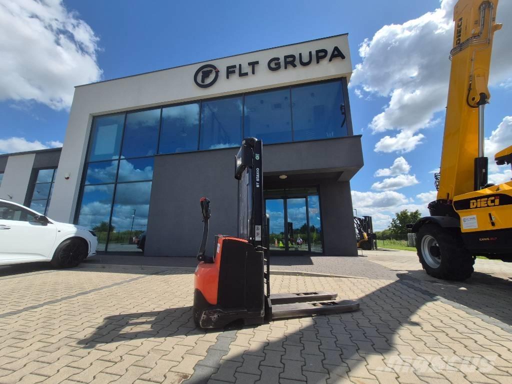 Toyota SWE140 Empilhador para operador externo