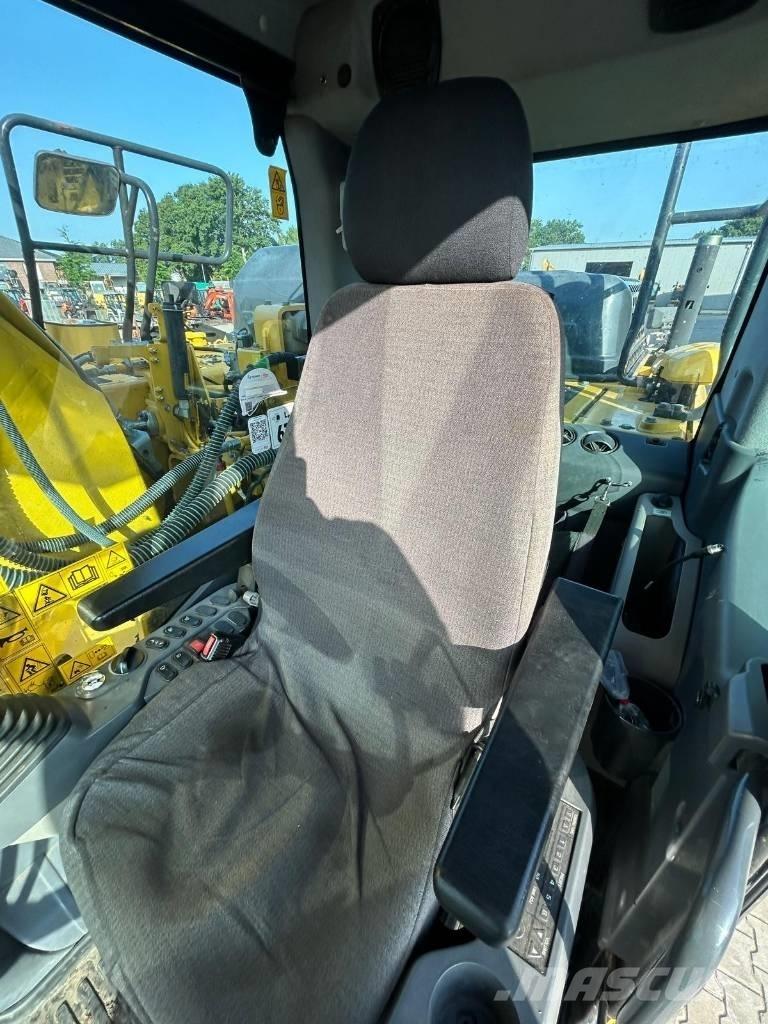 Komatsu PC 210 LC-11 Escavadoras de rastos