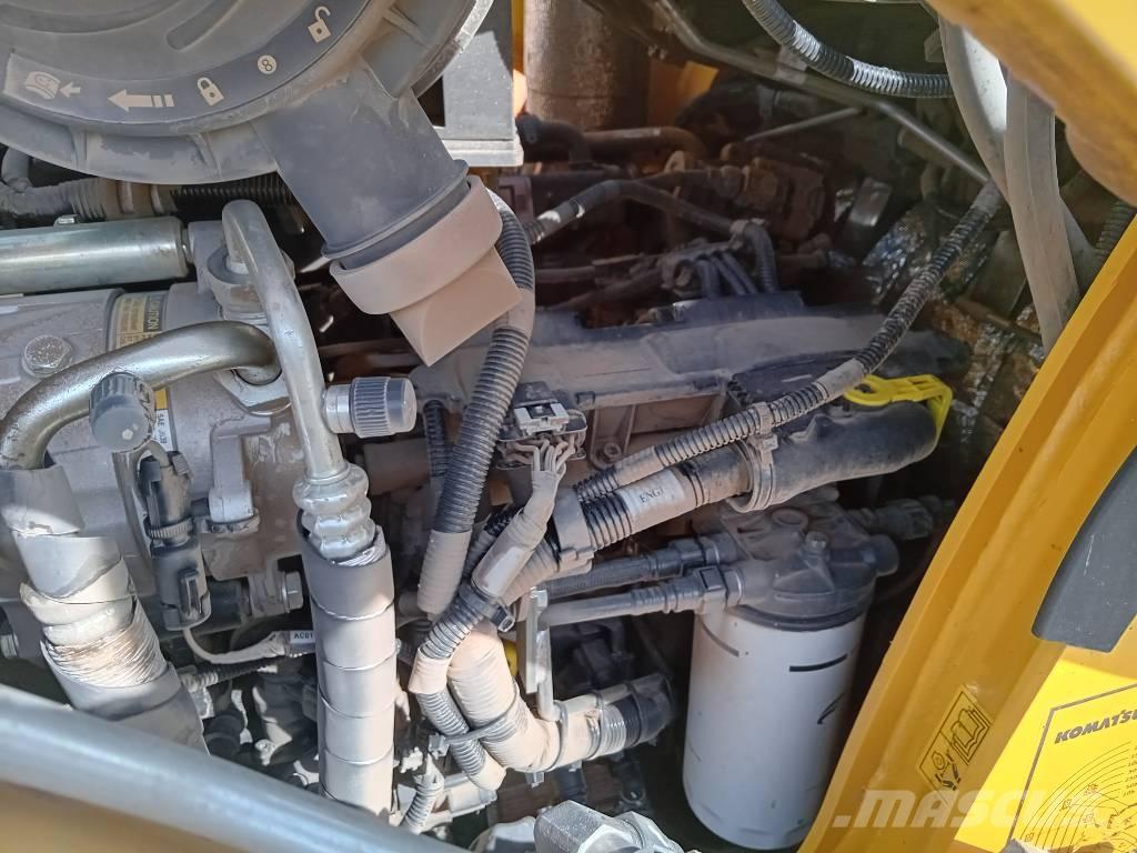 Komatsu WB 97 S-8 Retroescavadoras