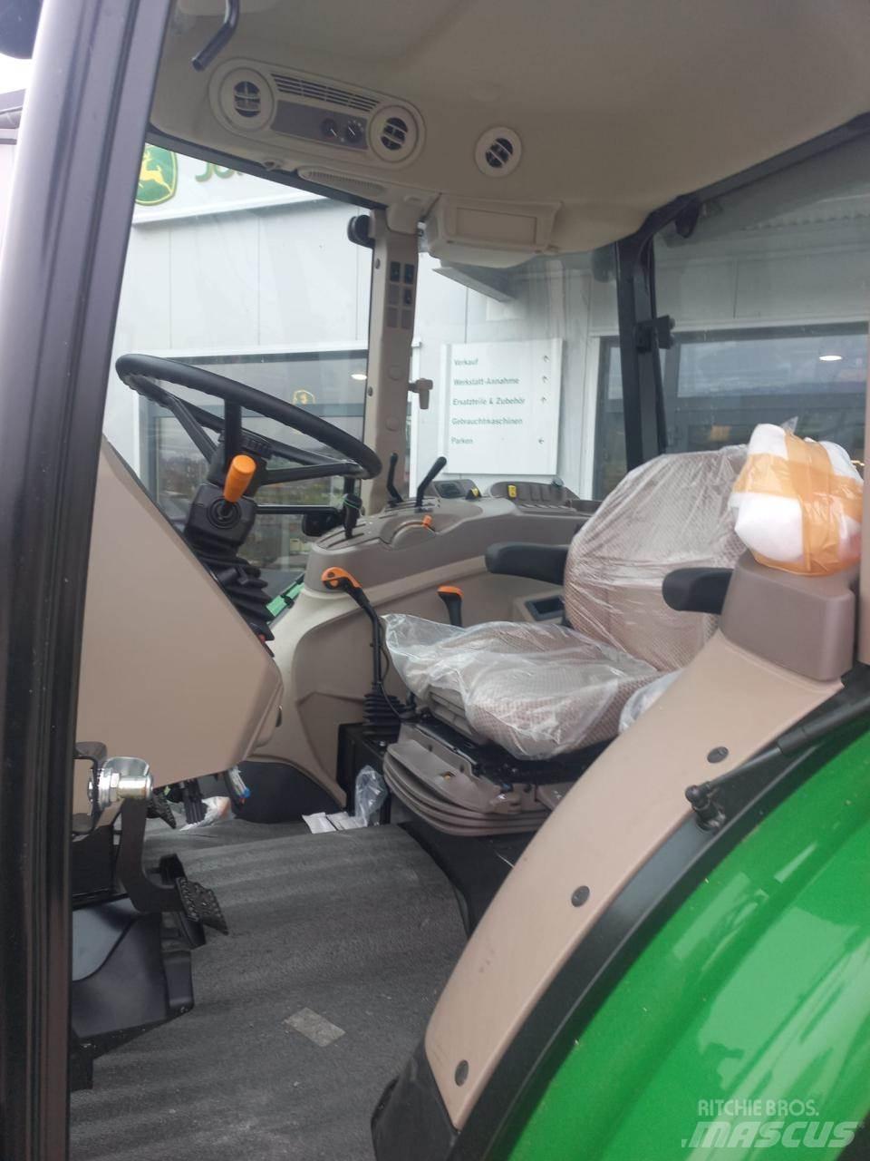 John Deere 5067E Tratores Agrícolas usados
