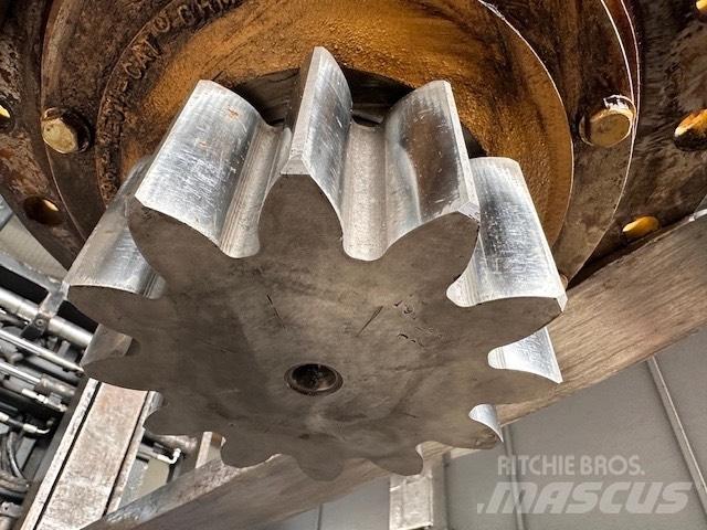 CAT 325 C Swing gear Transmissão